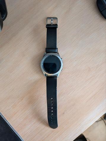 Samsung Gear S3 Classic (incl. oplader) - Zo goed als nieuw  beschikbaar voor biedingen