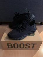 Adidas Yeezy Boost 350 V2 Onyx - Maat 42 2/3 - Nieuw, Ophalen, Nieuw, Zwart, Sneakers of Gympen