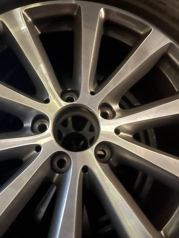mercedes E velgen beschikbaar voor biedingen