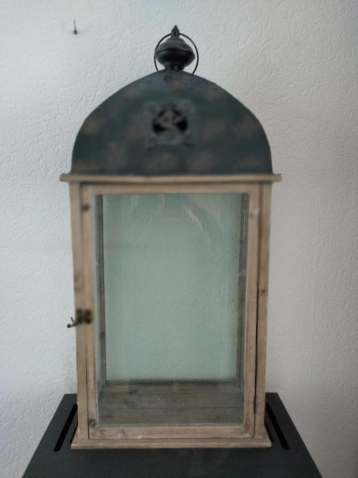 Houten lantaarn, Huis en Inrichting, Woonaccessoires | Kandelaars en Kaarsen, Gebruikt, 75 cm of meer, Hout, Ophalen of Verzenden