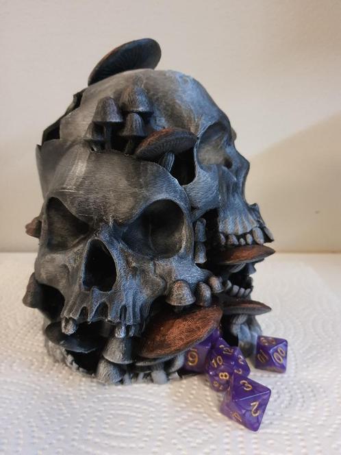 nieuwe dice toren / dobbel toren skull, Hobby en Vrije tijd, Gezelschapsspellen | Overige, Nieuw, Ophalen of Verzenden