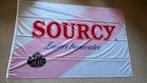 Sourcy bronwater vlag – retro frisdrankstijl in topstaat, Ophalen of Verzenden, Zo goed als nieuw