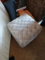 3 poefs 80 euro meerdere antiieken spullen te koop!, Ophalen of Verzenden, Zo goed als nieuw, Eenpersoons, Minder dan 150 cm