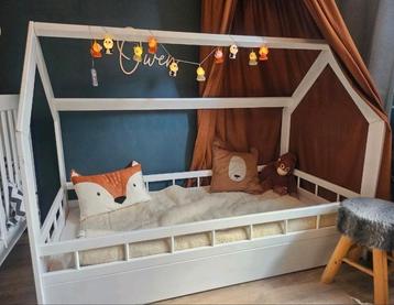 Huisbed 160 x 80 cm kinderbed peuterbed incl matras beschikbaar voor biedingen