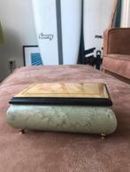 VINTAGE SORRENTO WOOD ITALIAN MUSIC JEWELRY BOX, Antiek en Kunst, Ophalen of Verzenden