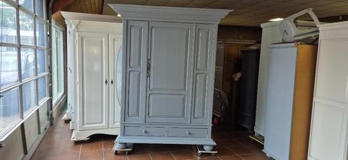 Opgeknapte brocante garderobe kledingkasten slaapkamerkasten, Antiek en Kunst, Antiek | Meubels | Kasten, Ophalen