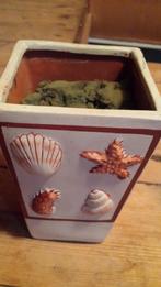 Bloempot bloempotje met schelpen, Gebruikt, Vierkant, Ophalen of Verzenden, Aardewerk