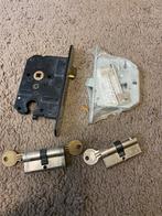 Inbouw en cilinder sloten, Ophalen of Verzenden, Zo goed als nieuw