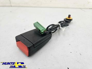 Gordelslot L/R Volvo V40 ('12-'19) 31404247 beschikbaar voor biedingen