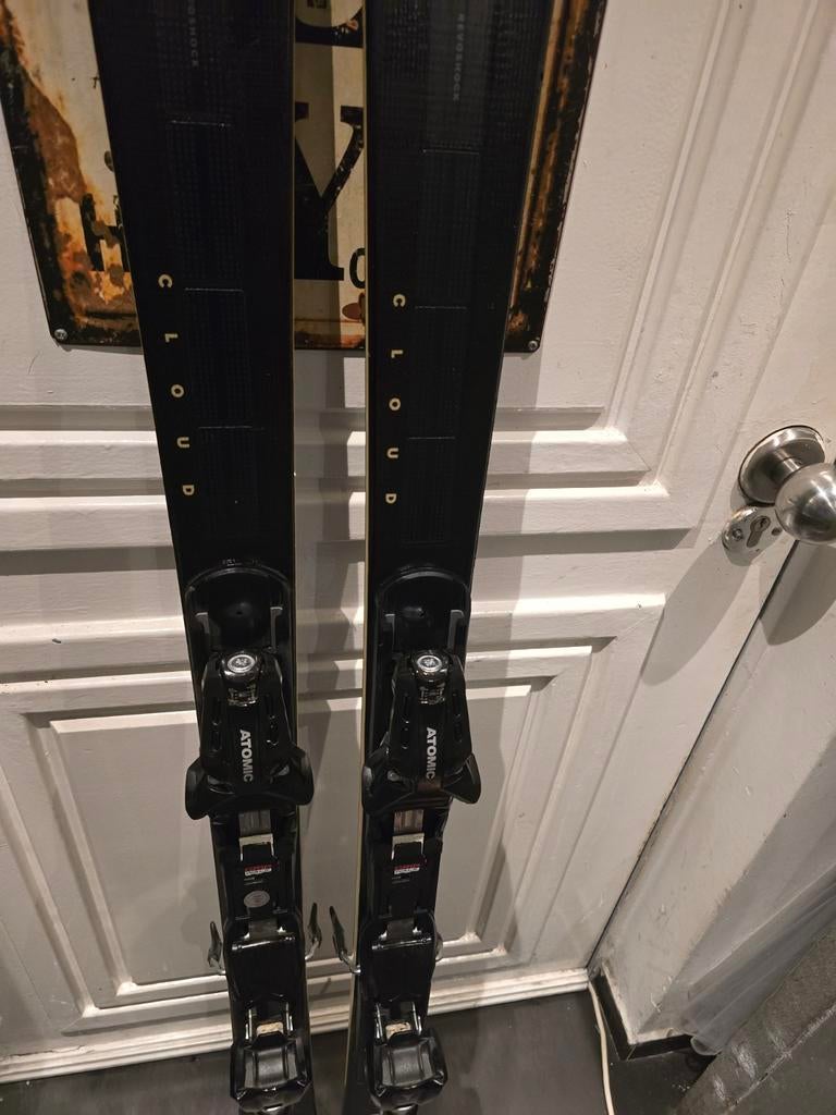 161cm DAMES ATOMIC CLOUD C12 REVOSHOCK GEVORDERDEN NP850 €, Sport en Fitness, Skiën en Langlaufen, 160 tot 180 cm, Ophalen of Verzenden