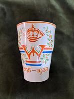 Beker Wilhelmina 1898-1938 Société Céramique Maastricht, Ophalen of Verzenden, Zo goed als nieuw, Nederland, Servies