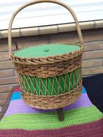Vintage rieten naaimand, naaidoos, handwerk mand, Antiek en Kunst, Curiosa en Brocante, Ophalen of Verzenden