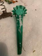 Groene glazen mary gregory vaasjes met engel, Ophalen of Verzenden