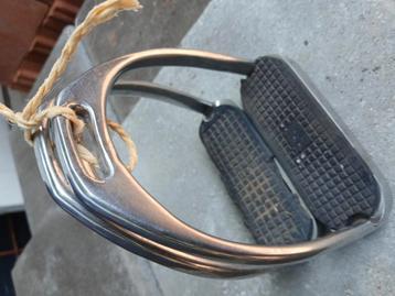 Stijgbeugels beschikbaar voor biedingen