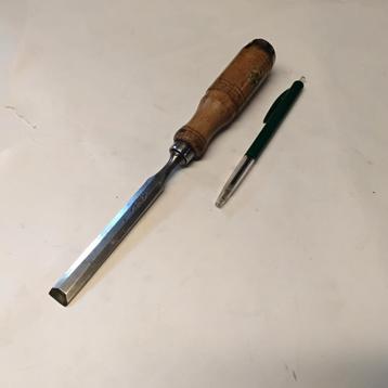 Mooie beitel van HPM. 13mm beschikbaar voor biedingen