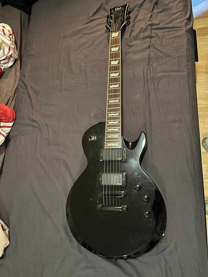 Esp ltd ec400, Muziek en Instrumenten, Snaarinstrumenten | Gitaren | Elektrisch, Gebruikt, Solid body, Overige merken, Met versterker