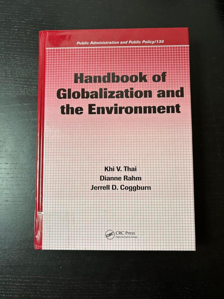 Handbook Globalization and Environment - Thia Rahm Coggburn, Boeken, Studieboeken en Cursussen, Zo goed als nieuw, WO, Alpha, Ophalen of Verzenden