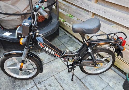 Compleet opnieuw gebouwd Tomos 25km, Fietsen en Brommers, Brommers | Tomos, Zo goed als nieuw, Ophalen of Verzenden
