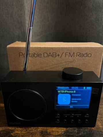Compacte Dab fm bluetooth radio beschikbaar voor biedingen