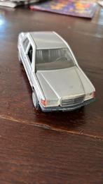 Mercedes 190 miniatuur Cursor 1182.    1:35, Hobby en Vrije tijd, Modelauto's | Overige schalen, Ophalen of Verzenden, Zo goed als nieuw