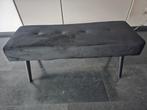 Zwart bankje/voetenbank, Ophalen, Zo goed als nieuw, Rechthoekig, Stof