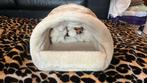 Kattenhuisje, Dieren en Toebehoren, Kattenmanden, Ophalen of Verzenden, Zo goed als nieuw, Wol
