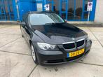 BMW 3-Serie 2.0 318 I Touring 2006 Zwart top onderhouden, Auto's, BMW, 13 km/l, Euro 5, Zwart, 4 cilinders