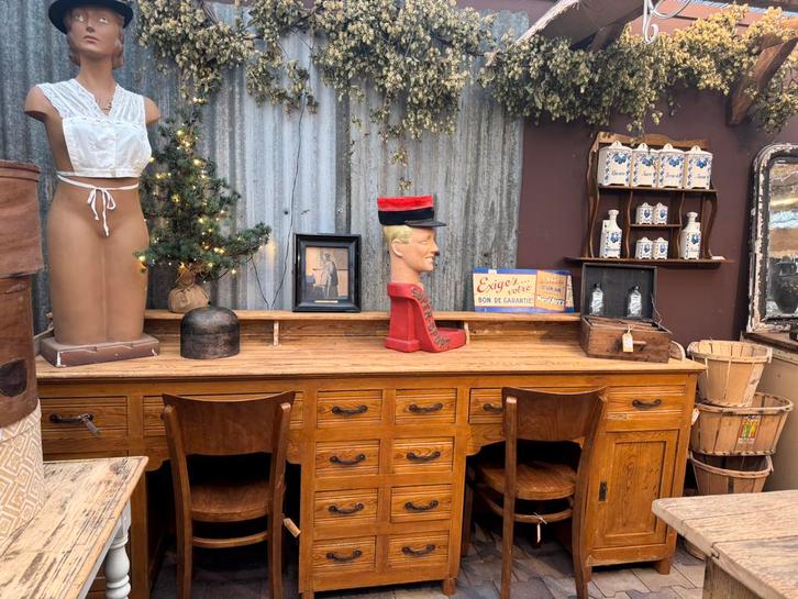 Antiek grenenhout, kapper/badkamer meubel,bureau Frankrijk, Antiek en Kunst, Curiosa en Brocante, Ophalen