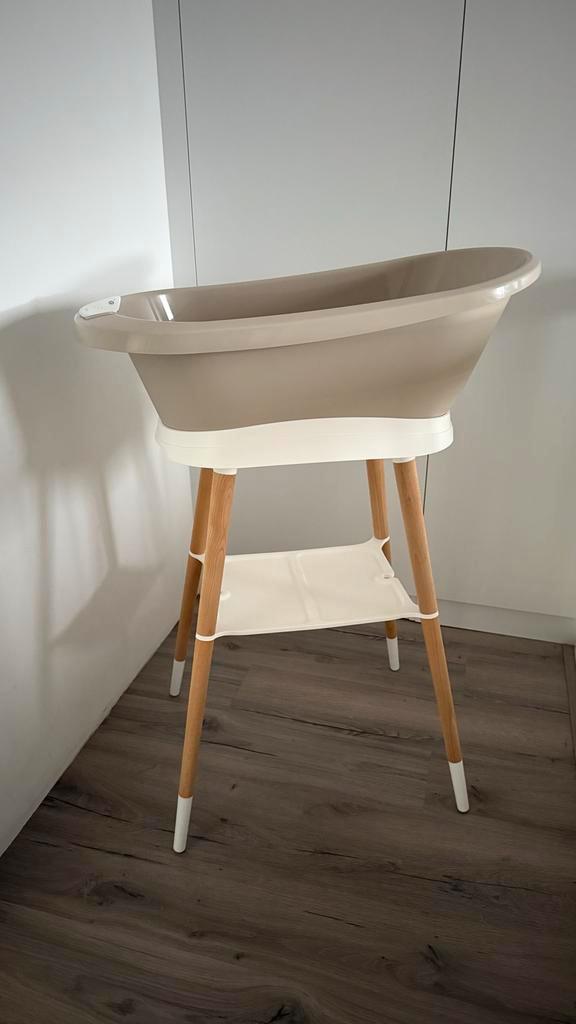Taupe Bébé-jou Sense Edition Babybadje + Afvoerslang, Kinderen en Baby's, Badjes en Verzorging, Zo goed als nieuw, Badje, Bébé-jou