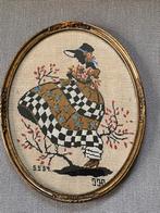 Antiek ovaal ingelijst Borduurwerk. Meisje, Ophalen of Verzenden