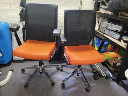 2 Haworth Comforto Bureaustoelen gebruikt, Huis en Inrichting, Bureaustoelen, Gebruikt, Bureaustoel, Zwart, Ergonomisch, Ophalen