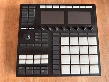 Native Instruments Maschine MK3 + Komplete Audio 6 beschikbaar voor biedingen