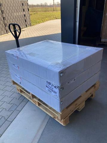 Vasco Flatline radiator 900 x 1200 T33 en 500 x 1000 T33 beschikbaar voor biedingen