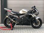 Yamaha R6 RJ05 | Silver | 35kw, 4 cilinders, Bedrijf, Super Sport, 600 cc