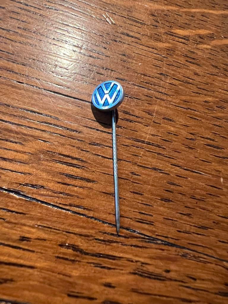 Vintage VW Pin Badge, Auto diversen, Autostickers, Ophalen of Verzenden