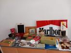 Allerlei sigarettenartikelen,lucifers,stickers,blik etc., Ophalen of Verzenden, Zo goed als nieuw