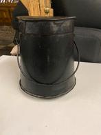 Metalen houtskoolemmer, Huis en Inrichting, Ophalen, Zo goed als nieuw, IJzer, Met deksel