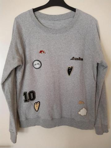 Sweater beschikbaar voor biedingen