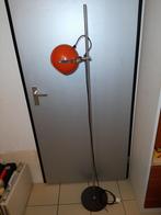 Staande oranje bollamp vintage, Huis en Inrichting, Lampen | Vloerlampen, Ophalen, Zo goed als nieuw, Vintage, 150 tot 200 cm