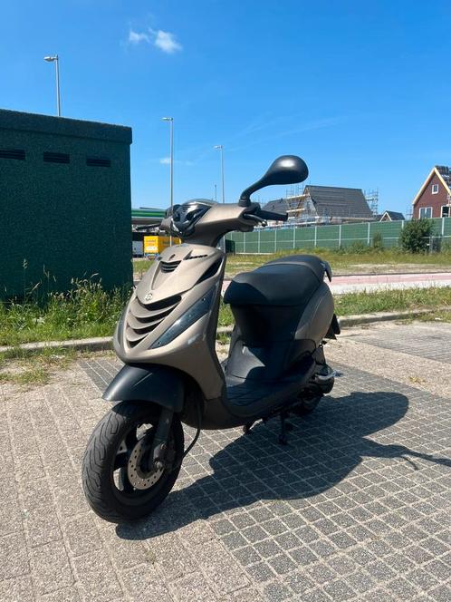 Piaggio zip 70cc 2t, Fietsen en Brommers, Scooters | Overige merken, Zo goed als nieuw, Tweetakt, Ophalen