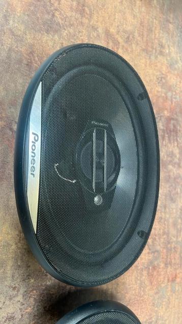Pioneer 400W speakers beschikbaar voor biedingen