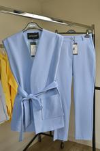Elegante dameskostuum in lichtblauw, Maat 36, Kleding | Dames, Huispakken, Blauw, Nieuw, Ophalen of Verzenden, Maat 36 (S)