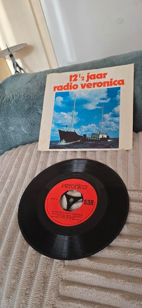 Radio Veronica Single - 12 1/2 Jaar radio veronica, Cd's en Dvd's, Vinyl Singles, Gebruikt, Single, Pop, 7 inch, Ophalen of Verzenden