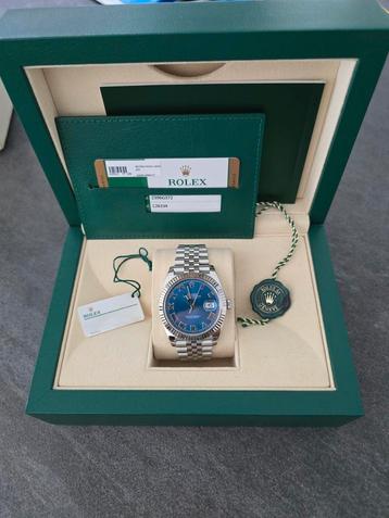 Rolex Datejust 41mm - Blue Roman Dial - Full Set

 beschikbaar voor biedingen