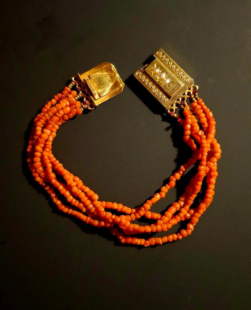 Bloedkoralen armband, Sieraden, Tassen en Uiterlijk, Antieke sieraden, Ophalen of Verzenden, Overige materialen, Armband
