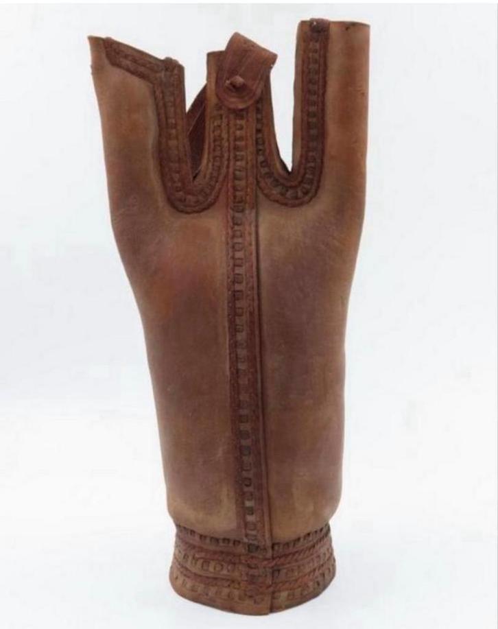 1950-1960 waterfles - Hawazma - Soedan leather water bottle, Antiek en Kunst, Kunst | Niet-Westerse kunst, Ophalen of Verzenden