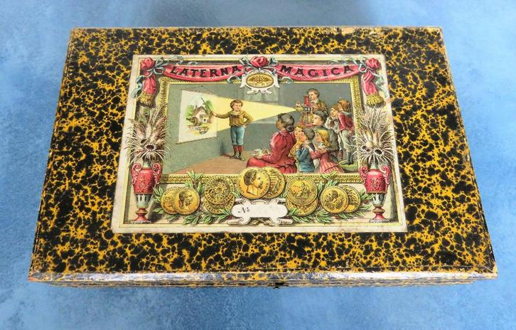 Laterna Magica ca 1920 + 43 losse glasplaatjes, Antiek en Kunst, Antiek | Speelgoed, Ophalen