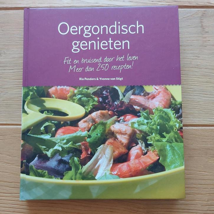 Ria Penders - Oergondisch genieten, Boeken, Kookboeken, Zo goed als nieuw, Ophalen of Verzenden