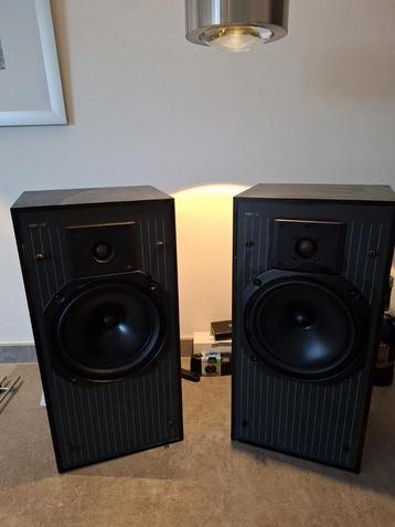 KEF  C30 geluidsboxen. Zien er nog zeer goed uit. beschikbaar voor biedingen