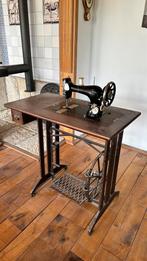 Authentieke naaimachine, Antiek en Kunst, Antiek | Naaimachines, Ophalen